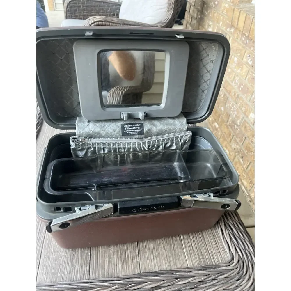 1987 Samsonite Silhouette 4 Rose/ Brown Color Makeup Travel Case Vintage
